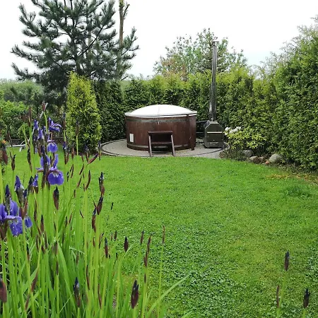 Feriehus Rewska Przystan - Dom Z Balia Ogrodowa I Sauna Rewa