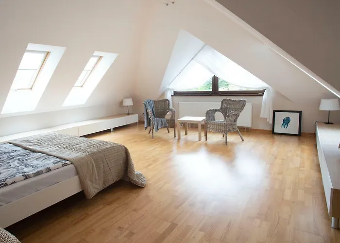 Semesterbostad Rewska Przystan - Dom Z Balia Ogrodowa I Sauna